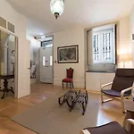 Casa Da Muralha *